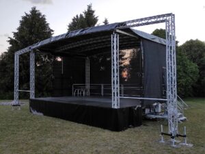 Mobiilne välilava 8 x 6 m